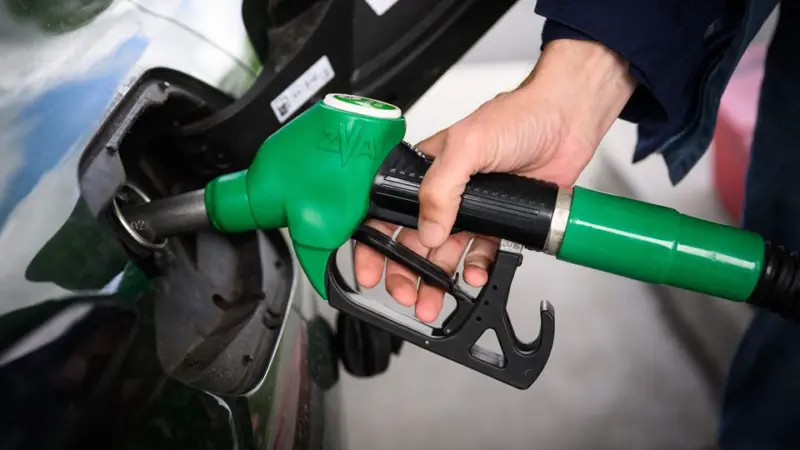 Petrol, diesel prices on 17 April: Fuel rates today in Delhi, Mumbai, Bengaluru, Chennai, Kolkata and other cities
