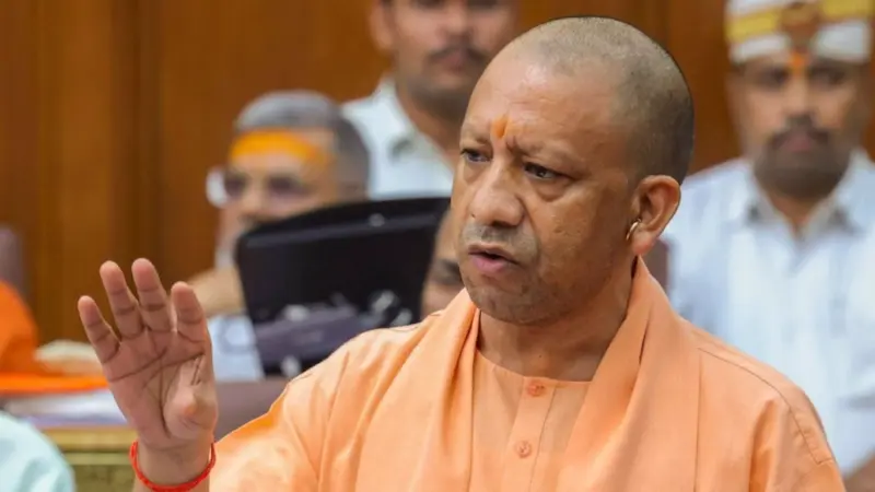सीएम योगी का महिला आरक्षण विधेयक को लेकर सपा पर कटाक्ष, आपकी सहानुभूति महिलाओं के प्रति नहीं