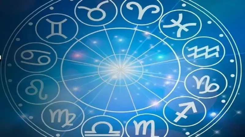 Today's  Horoscope 01 may 2026: सूर्याचे मेष राशीत आणि चंद्राचे तूळ राशीत गोचर, या राशींसाठी खुले होतील यशाचे मार्ग