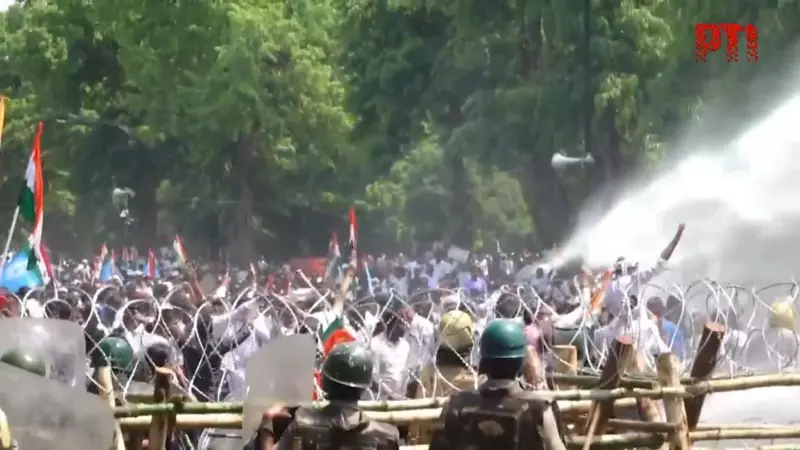 Congress workers injured as Odisha Police resort to lathi-charge, water cannons during 'Vidhan Sabha gherao' programme