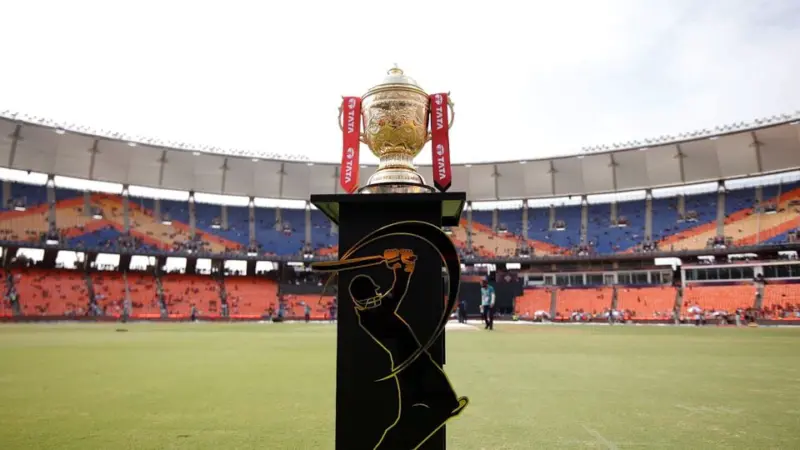 BCCI's strict warning to 'unauthorised persons' travelling in IPL team buses; Secy says 'will take appropriate action'