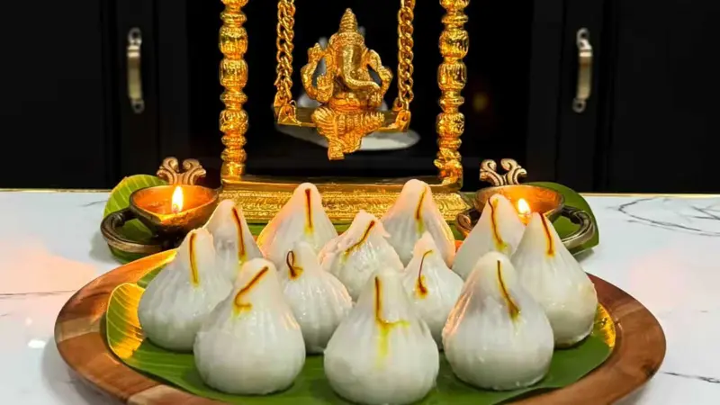 விநாயகருக்கு முதன் முதலாக கொழுக்கட்டை படைத்தவர் யார் தெரியுமா?