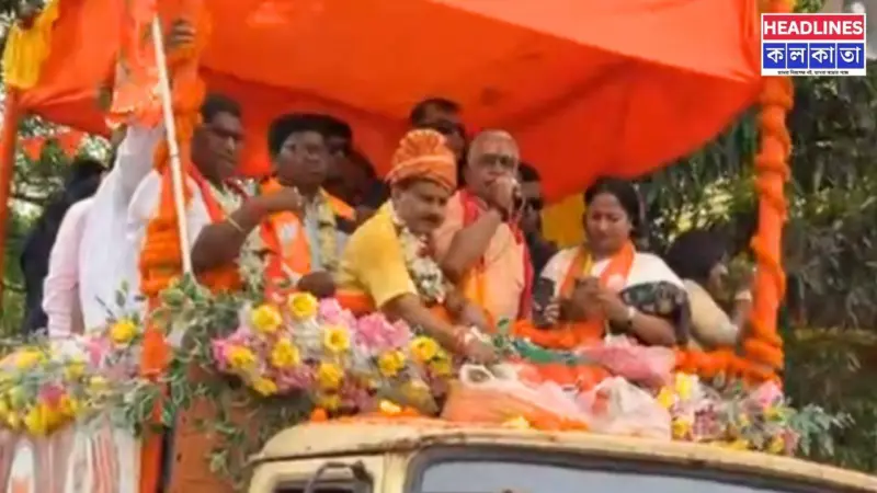 খড়গপুরে গেরুয়া সমুদ্র! দিলীপের মনোনয়ন মিছিলে ছায়াসঙ্গী শুভেন্দু