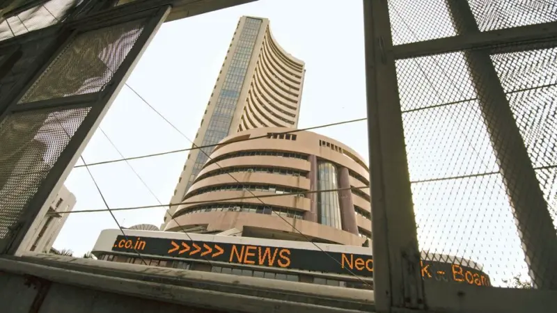 Can capital gains on stocks be shown as business income to avoid tax if total income is under  ₹12 lakh?