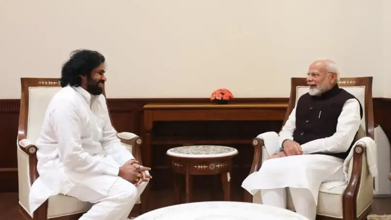 ప్రోటోకాల్ పక్కనబెట్టి.. పవన్ కళ్యాణ్ ఇంటికి ప్రధాని మోదీ