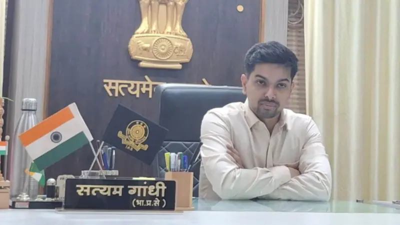 Amravati News: पदभार स्विकारताच सत्यम गांधी'अ‍ॅक्शन मोड'वर! ZP अधिकाऱ्यांची झोप उडवली, पहिल्याच दिवशी दणका
