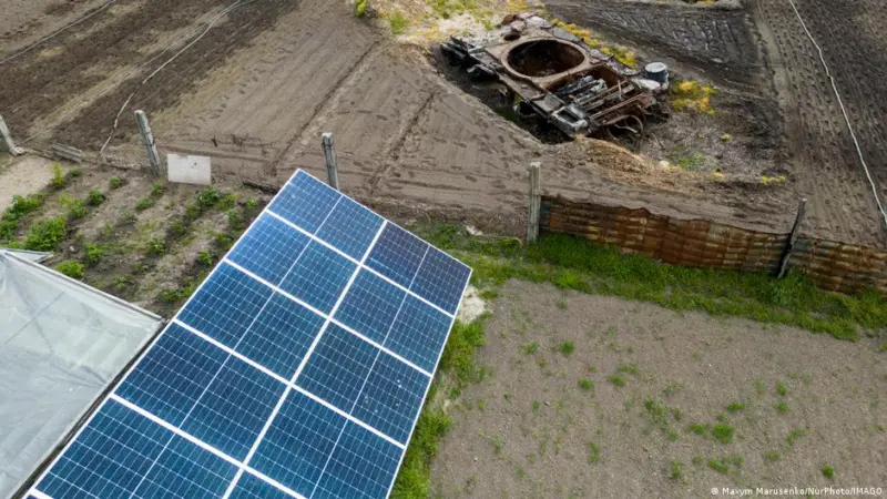 The country that's turning to solar during war