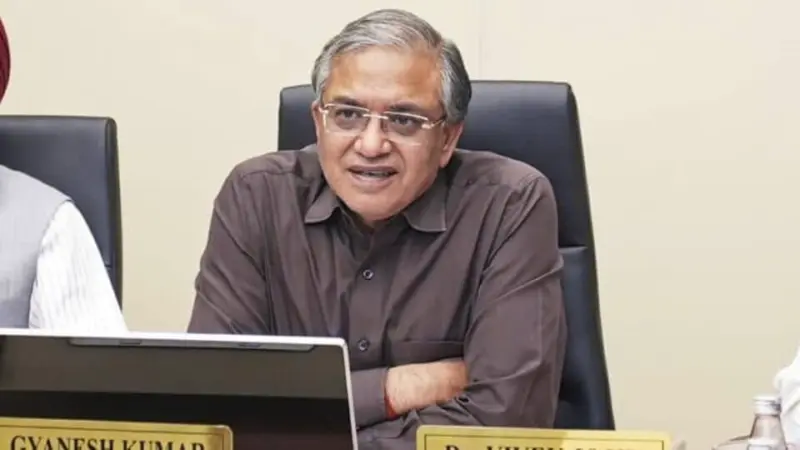 Bid to remove CEC Gyanesh Kumar fails as Lok Sabha Speaker, Rajya Sabha Chairman reject notices