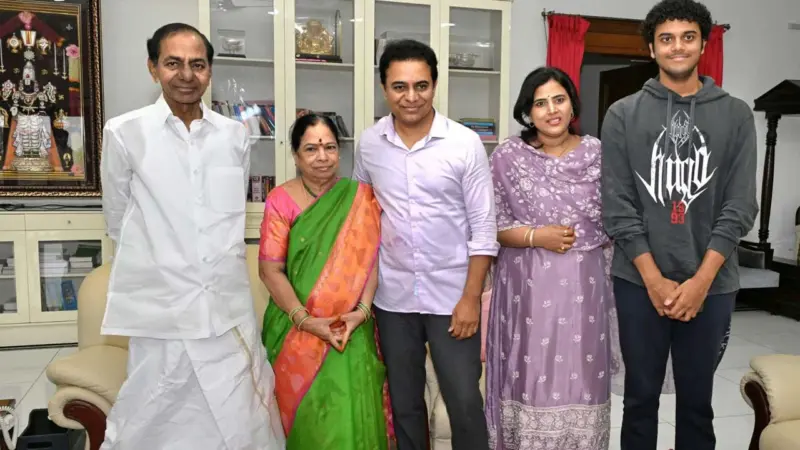 కేసీఆర్, కేటీఆర్.. వాళ్ల కుటుంబం.. పాపం కవిత లేదు!