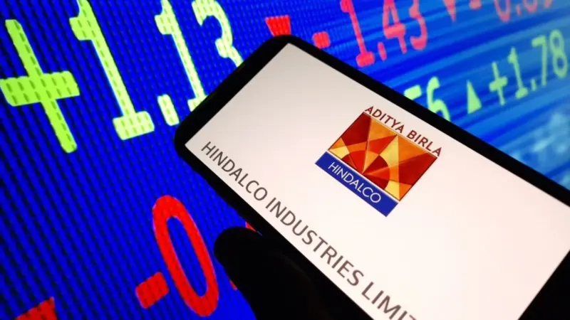 Hindalco shares jump 4.5% to hit 52-week high; do analysts expect tailwinds ahead?