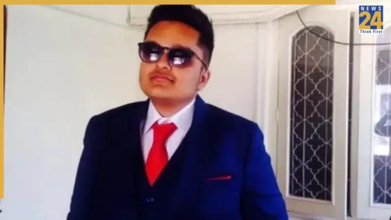 Who is Ishan Bhatnagar? NLU grad, who left his law career for civil services, topped UPSC exam 2025 in second attempt with AIR., he is from.