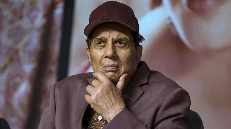 'I felt suffocated': Why Dharmendra regretted joining politics