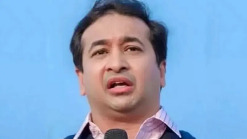 नितेश राणे यांचा अमरावती दौरा रद्द, अचलपूरमध्ये समर्थक बैठकीविनाच परतले; दुकाने बंद केल्याने व्यापारी संतप्त