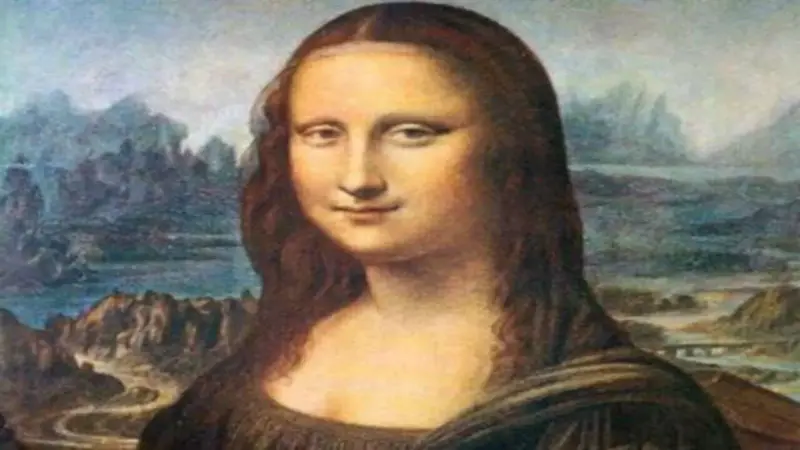 How a Theft Turned a Simple Painting into a Global Icon: The Complete Story of the Mona Lisa