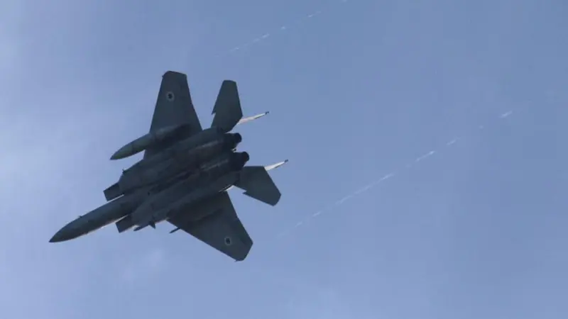 రెండు అమెరికా యుద్ధ విమానాలను కూల్చినట్టు ప్రకటించిన ఇరాన్, గల్లంతయిన వ్యక్తికోసం తెహ్రాన్, అమెరికా పోటాపోటీ సెర్చ్ ఆపరేషన్