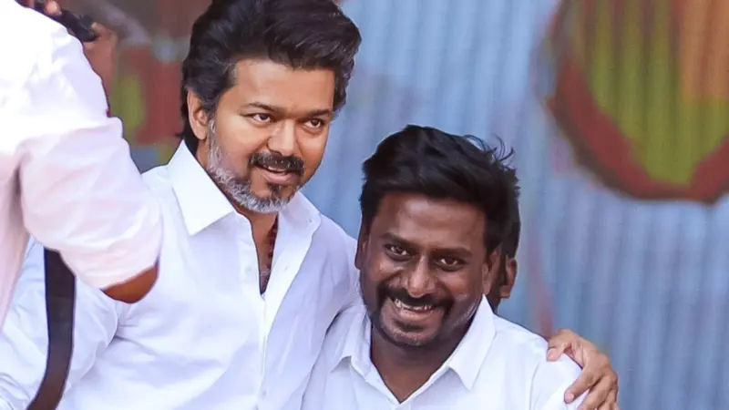 தவெக ராஜ்மோகன் சொத்து மதிப்பு. ரூ.39 லட்சத்தில் வீடு, 50 சவரன் தங்க நகை, FORD FIGO Aspire கார்!
