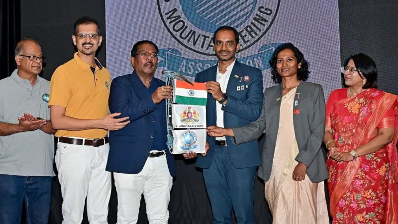 Duo from Bengaluru sets out to conquer Mt Everest