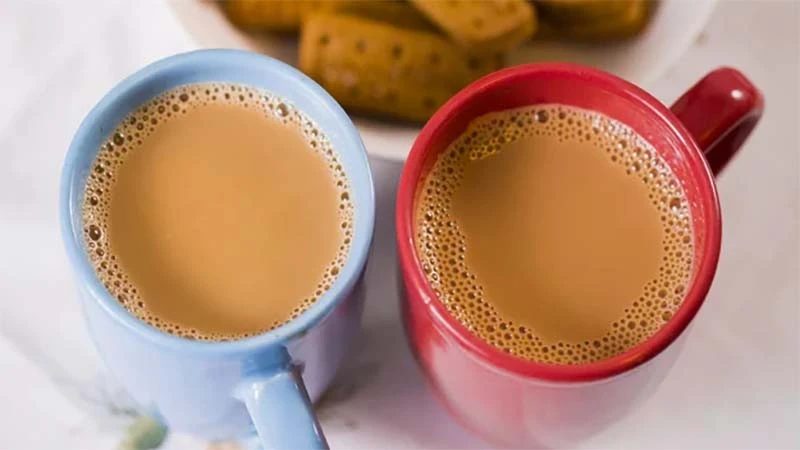 सुबह खाली पेट दूध वाली चाय पीते हैं? जान लें इसके नुकसान सुबह खाली पेट दूध वाली चाय पीते हैं? जान लें इसके नुकसान