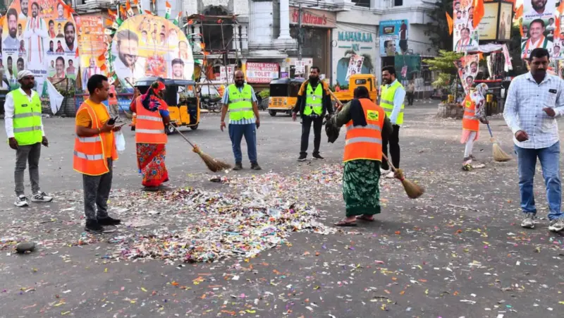 GHMC: Throwing Trash on Road Will Cost You!