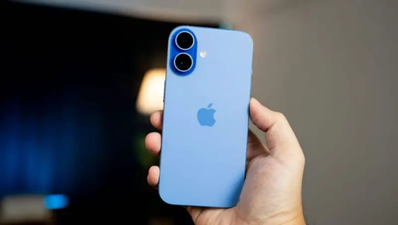 Croma sale brings iPhone 17 price down to ₹45,000