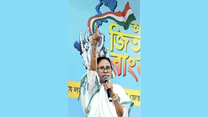 পাক প্রতিরক্ষামন্ত্রীর কলকাতায় হামলার হুঁশিয়ারি, কেন্দ্র চুপ কেন? নদিয়া থেকে মোদী- শাহকে তোপ মমতার, তদন্তের দাবি