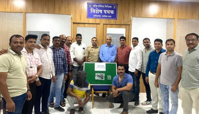 नाशिक पोलिसांनी देशी बनावटीचे पिस्टल व काडतुसांसह एकाला केली अटक.
