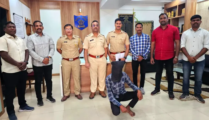 कोंढवा पोलिसांनी मोक्कामधील फरार आरोपीच्या आवळल्या मुसक्या.