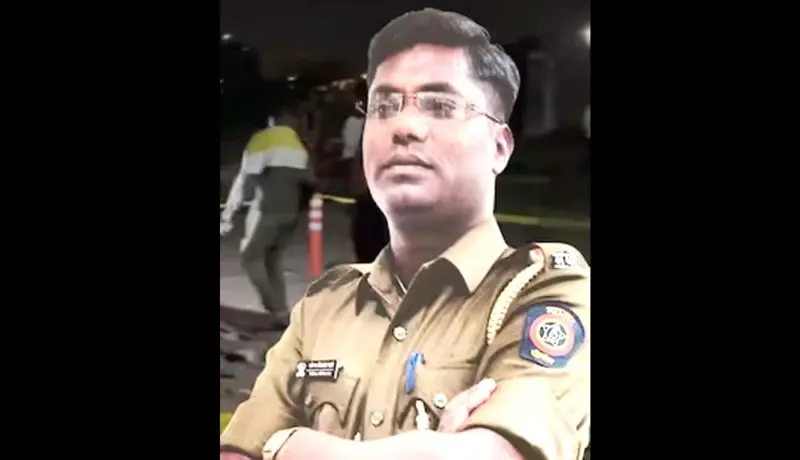 पोलिसाने झाडली पत्नीच्या प्रियकराच्या डोक्यात गोळी अन्.