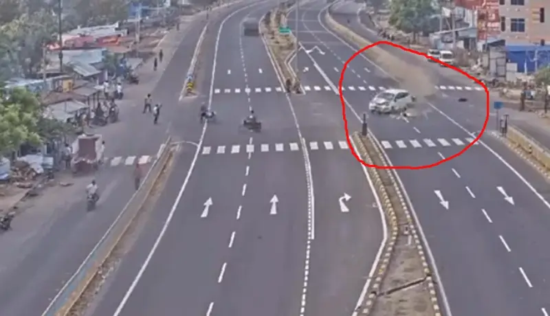 भीषण अपघाताचा लक्ष विचलीत करणारा Video; पाच जागीच ठार.