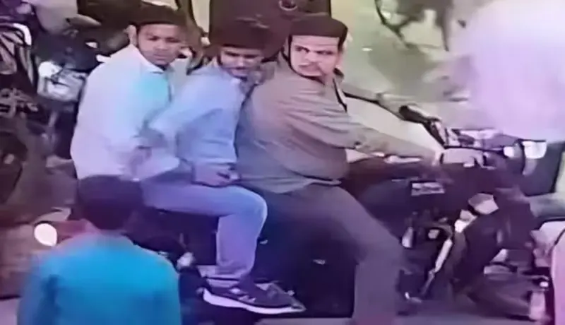 विद्यार्थिनीवर सामूहिक बलात्कार करणारे तिघे अखेर अटकेत.