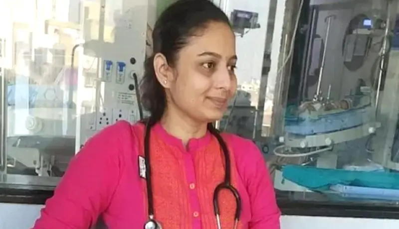 पोलिस अधिकाऱ्यासोबत महिला डॉक्टरचे प्रेमसंबंध अन् आत्महत्या.