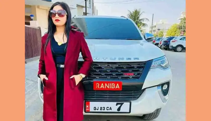 'लेडी बॉस'चे कर्मचाऱ्यासोबत संतापजनक कृत्य.