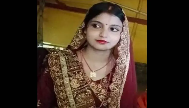 हनिमूनसाठी निघालेल्या पतीला झोपेतून उठल्यावर बसला धक्का.