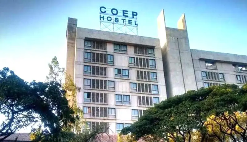 पुणे शहरात होस्टेलमधील विद्यार्थिनींचे चोरून व्हिडिओ काढून पाठवले मित्राला.