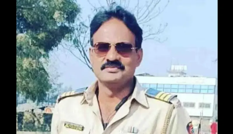 टेम्पोच्या धडकेत जखमी झालेल्या पोलिसकाकाचा अखेर मृत्यू.