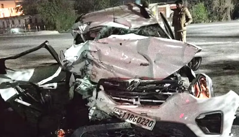 लग्नासाठी मुलगी पाहायला निघाले अन् अपघाताने गाठले; सहा जागीच ठार.