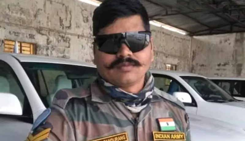 जवान पांडुरंग तावरे यांना 12 वर्षीय मुलाने दिला मुखाग्नी.