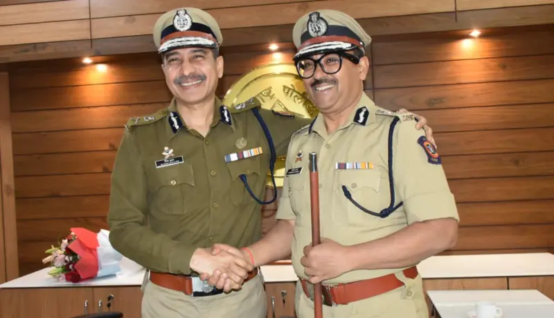 पुणे पोलिस आयुक्तपदाचा अमितेश कुमार यांनी स्विकारला पदभार.