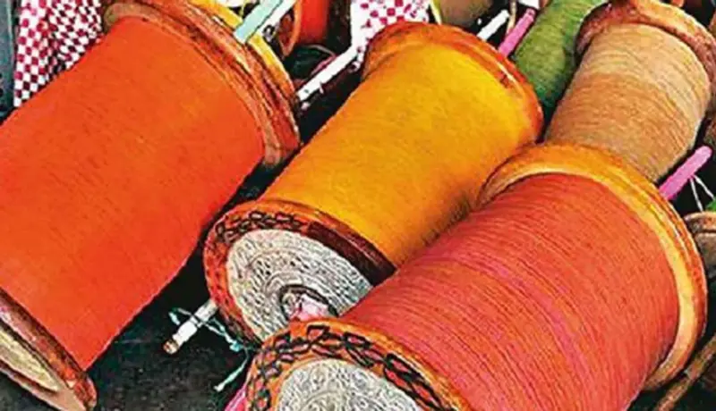 पोलिस अधिकाऱ्याचा नायलॉन मांजामुळे कापला गेला गळा.