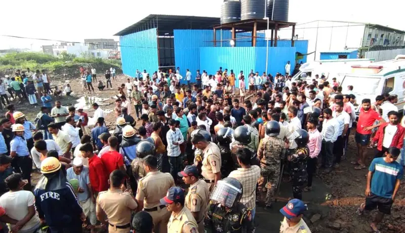 पिंपरी-चिंचवडमध्ये पाण्याची टाकी कोसळून 5 जणांचा मृत्यू.