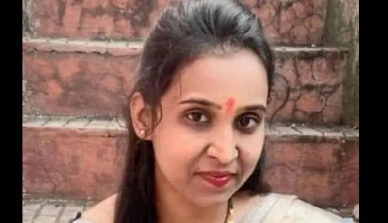 धक्कादायक! पुणे शहरात एकतर्फी प्रेमातून वर्गातील मुलाने केली महिलेची हत्या.