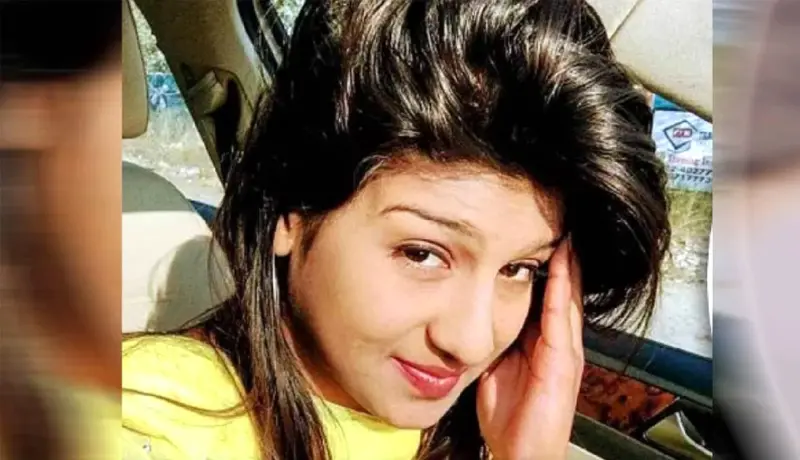 धक्कादायक! लेकीचा घेतला जीव अन् मृतदेहा शेजारीच प्रियकराशी शरीरसंबंध.