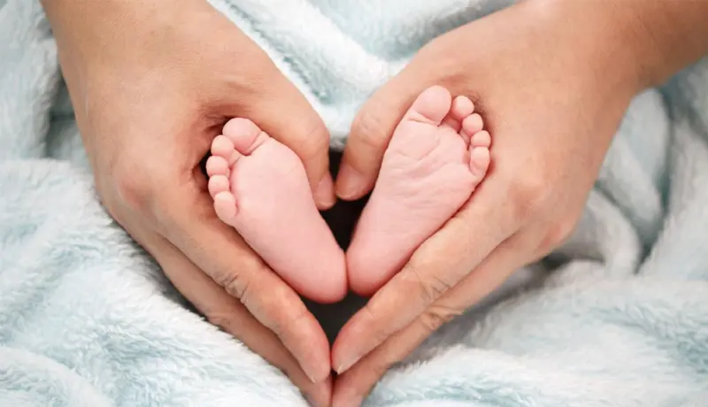 पुणे शहरात धक्कादायक प्रकार उघड; पैशासाठी 40 दिवसांच्या लेकराला विकलं.