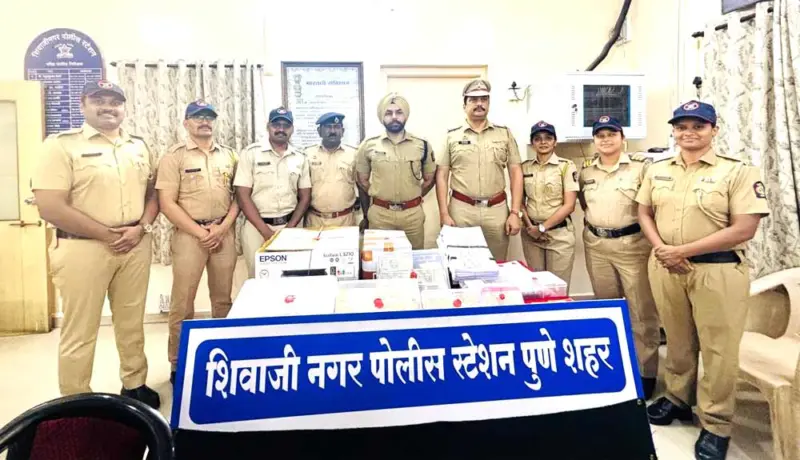 पुणे शहरात बनावट नोटा छापणा-या टोळीचा सायबर पथकाकडून पर्दाफाश.