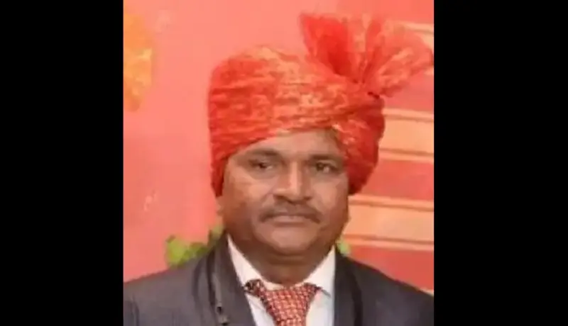 शाळेत विद्यार्थ्यांना शिकवत असतानाच 'आदर्श शिक्षका'ने घेतला अखेरचा श्वास.