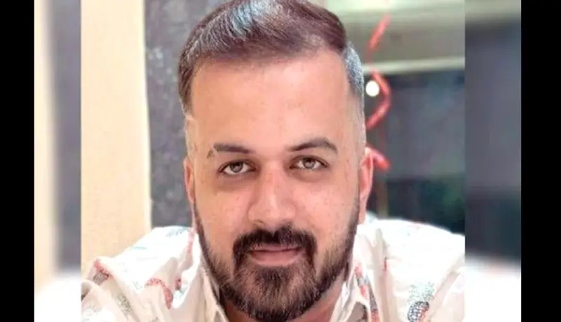 धक्कादायक! प्रियकराच्या हत्येनंतर प्रेयसीने आरोपीसोबत बसून ओढले सिगारेटचे झुरके.