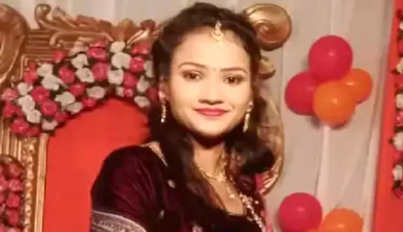 मेव्हणी घरात एकटीच असल्याचे पाहून दाजी घरात घुसला अन्.