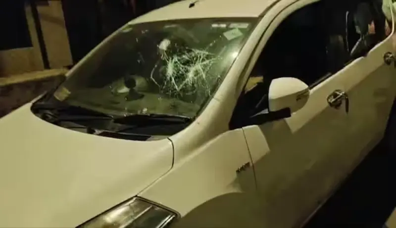 पुणे शहरात कोयता गँगने धुमाकूळ घालत केली वाहनांची तोडफोड.