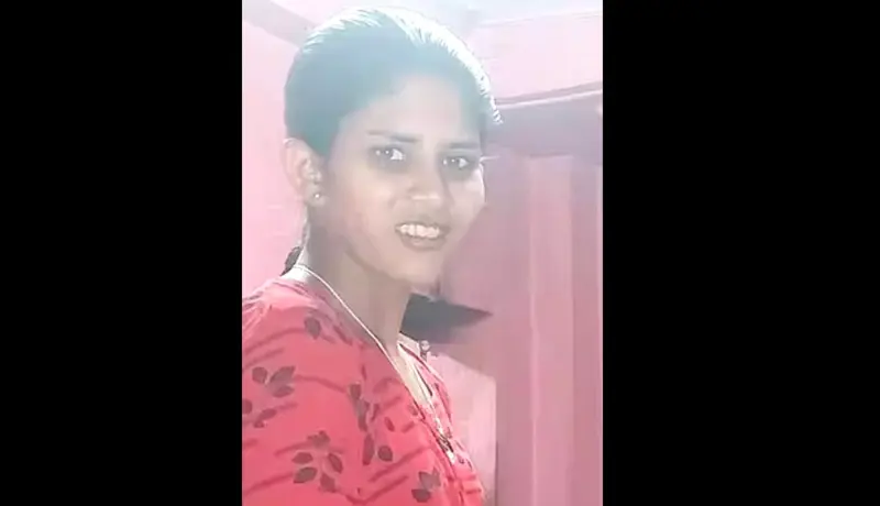 ह्रदयद्रावक! महाविद्यालयीन युवतीच्या अंगावर झाड कोसळल्याने मृत्यू.