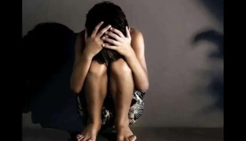 धक्कादायक! पुणे शहरात शिक्षिकेने शाळेतच ठेवले विद्यार्थ्यासोबत शारीरिक संबंध.